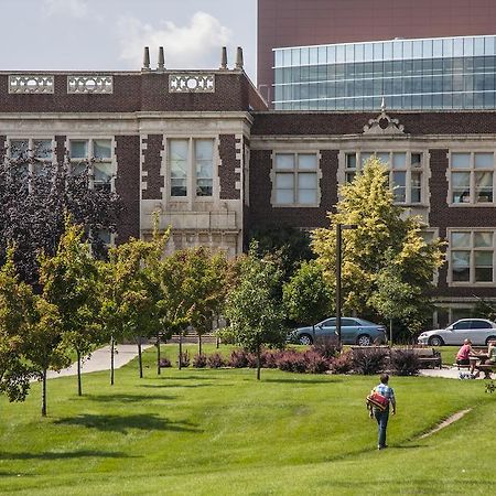 University Of Alberta - Hotel Edmonton Eksteriør bilde