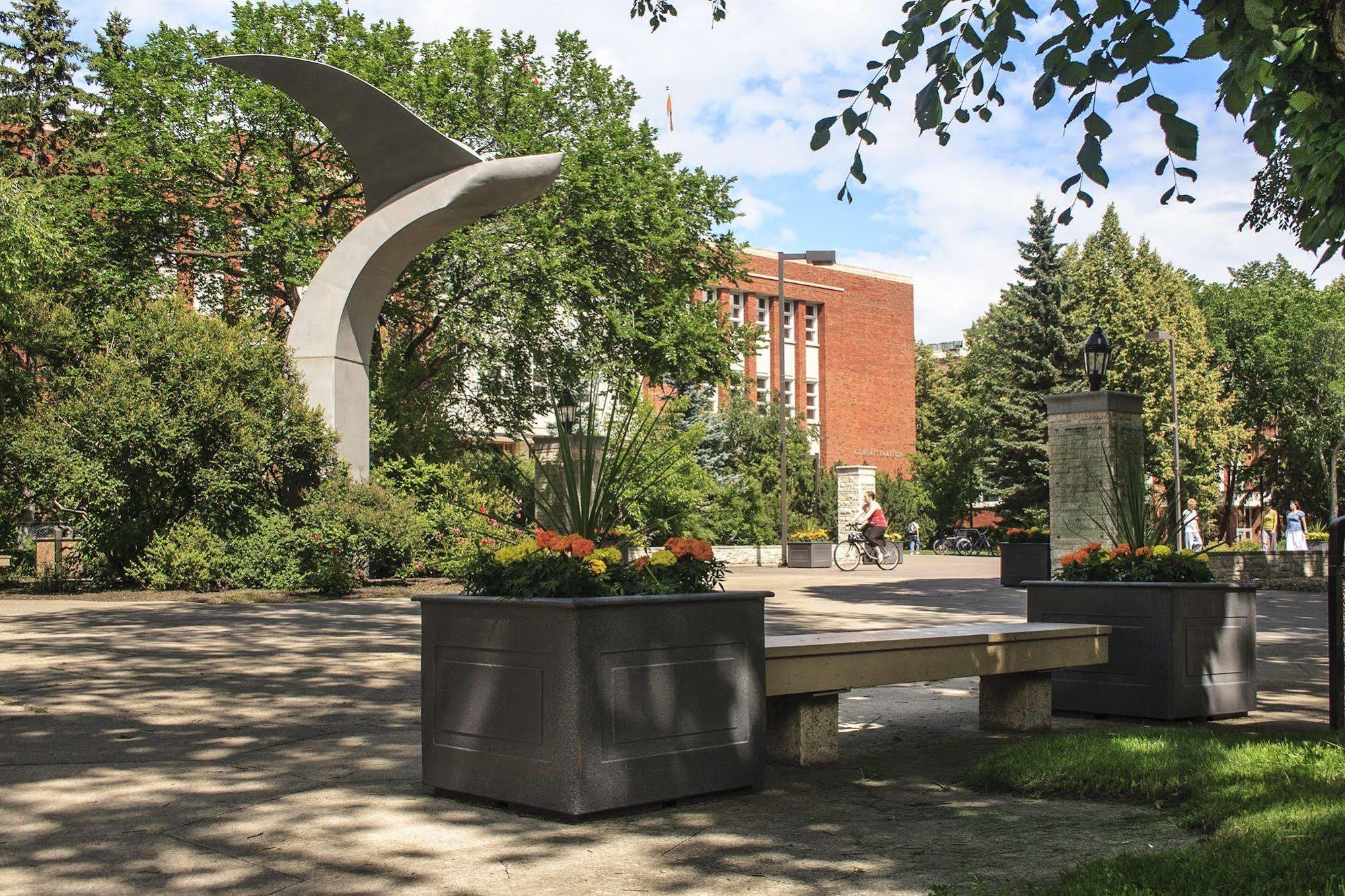 University Of Alberta - Hotel Edmonton Eksteriør bilde