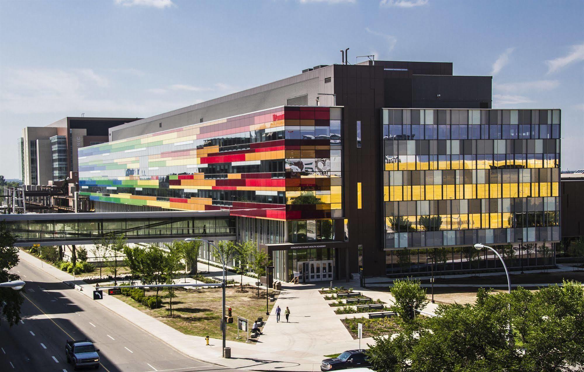 University Of Alberta - Hotel Edmonton Eksteriør bilde